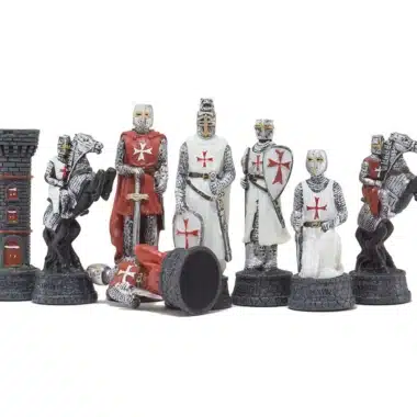 Schachfiguren Templer aus Harz, König, Springer und detaillierter Turm
