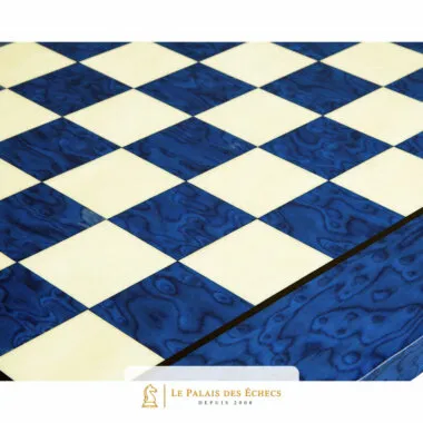 Schachbrett aus blauem Ahornholz, Nahaufnahme der Felder