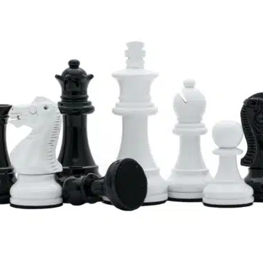 Alternative view of Schachspiel "Staunton Classique" aus schwarz und weiß lackiertem Holz