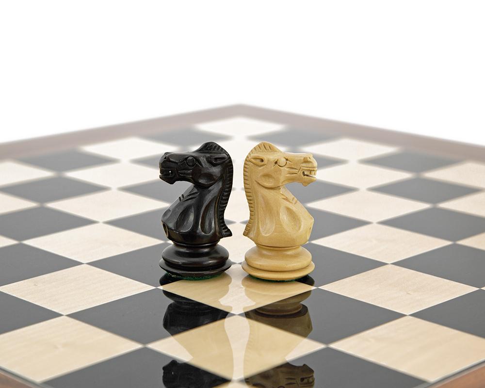 Set "Alter Englisch IV" Schachbrett aus Holz Design und Schachfiguren aus Buchsbaum und schwarz gefärbtem Buchsbaum – Bild 6