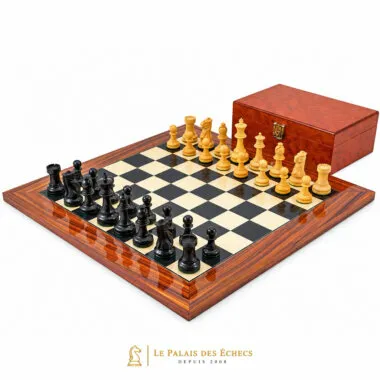 Supreme II Schachset: Schachbrett aus Ahorn und Goldrosenholz, Figuren aus Ebenholz und Buchsbaum, Box aus Wurzelholzfurnier