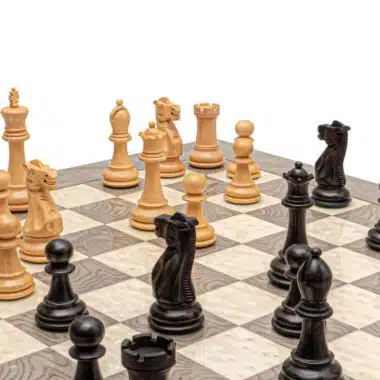 Alternative view of Set "Victoria III" Schachbrett aus Ahornholz und Eschenlupenholz & Schachfiguren aus Buchsbaumholz und ebonisiertem Buchsbaumholz