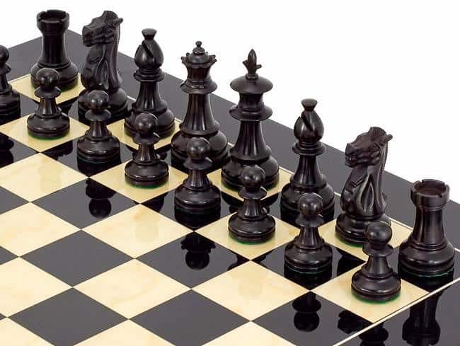 Schwarzblumen-Set Schachbrett aus Ahornholz & Schachspiel aus Buchsbaumholz – Bild 2