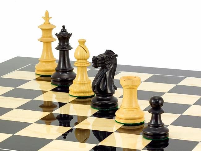 Schwarzblumen-Set Schachbrett aus Ahornholz & Schachspiel aus Buchsbaumholz – Bild 5