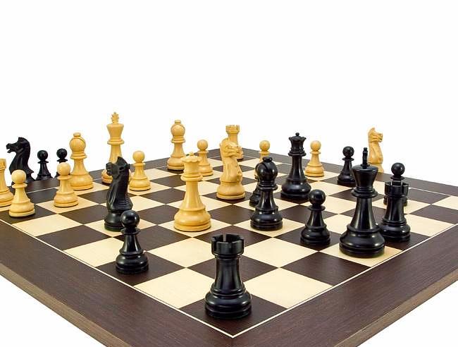 Frankfurt Grand Schachbrett Set aus Wengeholz & Schachspiel aus Buchsbaumholz – Bild 4