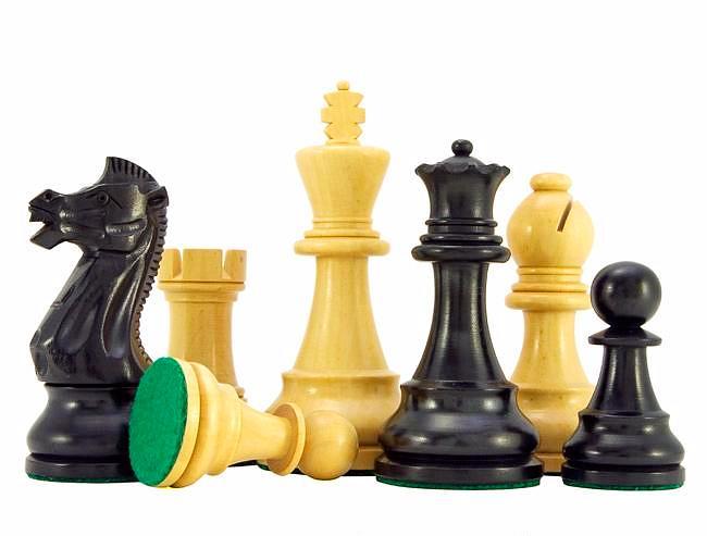 Frankfurt Grand Schachbrett Set aus Wengeholz & Schachspiel aus Buchsbaumholz – Bild 6