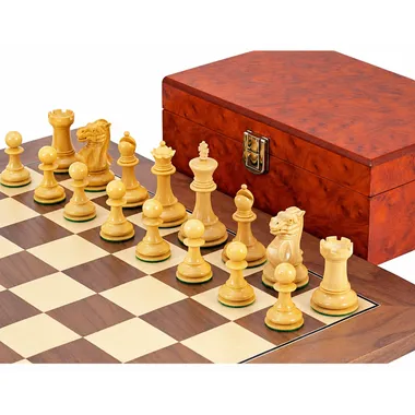 Set "Highgrove" Schachbrett aus Ahorn- und Walnussholz, Schachspiel aus ebonisiertem Buchsbaumholz & Aufbewahrungskoffer aus Wurzelfurnier