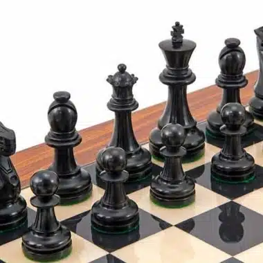 Supreme II Set Schachbrett aus Ahorn und Rosenholz, Schachspiel aus Ebenholz und Buchsbaum & Aufbewahrungskoffer aus Wurzelholzfurnier – Bild 4