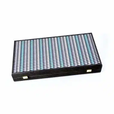 Geschlossene Aufbewahrungsbox des Backgammon Géométrique Créatif mit blau-grau-weißem Dreiecksmuster