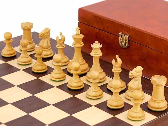 Windsor Schachset aus Palisanderwurzel und Ahornfurnier, Schachspiel aus Ebenholz und Buchsbaum mit Furnierkasten – Bild 3