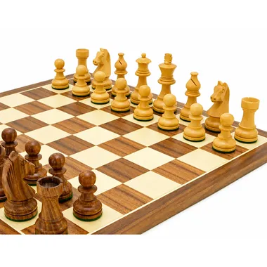 Academy Medium"-Set Schachbrett aus Nussbaum- und Ahornholz & Schachspiel aus Rosenholz