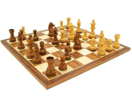 Academy Medium"-Set Schachbrett aus Nussbaum- und Ahornholz & Schachspiel aus Rosenholz