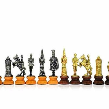 Schachspiel "Camelot" aus Holz und Metall