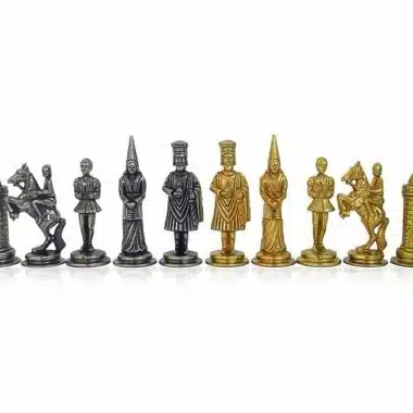 Schachspiel Camelot König Artus XIII, alle goldenen und silbernen Figuren in einer Reihe