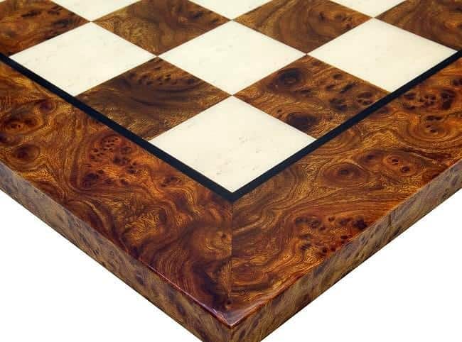 Canterbury Set Schachbrett aus lackiertem Nussbaum & Schachspiel aus Ebenholz – Bild 7