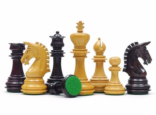 Schachspiel Ritter aus Rosenholz und Buchsbaum – Bild 5