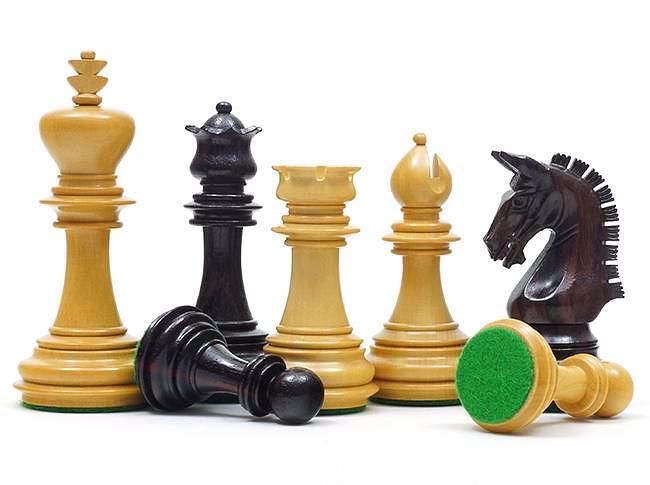 Schachspiel Ritter aus Rosenholz und Buchsbaum – Bild 6