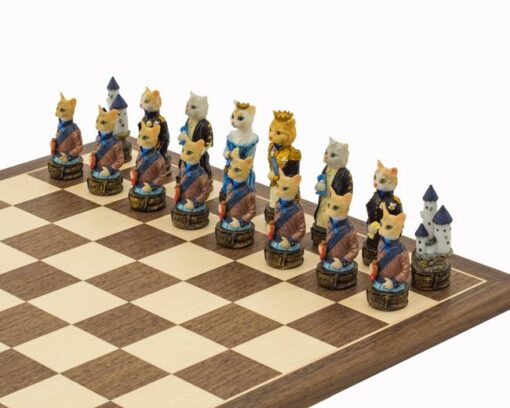 Schachspiel aus Kunstharz "Hunde vs. Katzen".