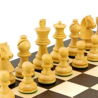 Set "Classic Wenge" Schachbrett aus Wenge und Ahorn & Schachspiel aus ebonisiertem Buchsbaumholz