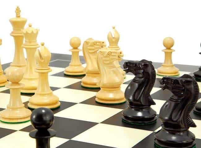 Set Altenglisch II Schachbrett aus Ahornholz & Schachspiel aus Ebenholz – Bild 5