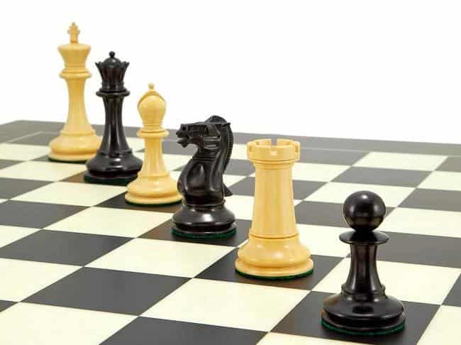 Set Altenglisch II Schachbrett aus Ahornholz & Schachspiel aus Ebenholz – Bild 6