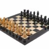 Set "Constantine" Schachbrett aus lackiertem Ahornholz und Schachspiel aus massivem Ebenholz