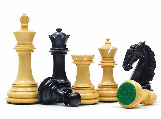 Gambit Schachspiel aus Ebenholz – Bild 3