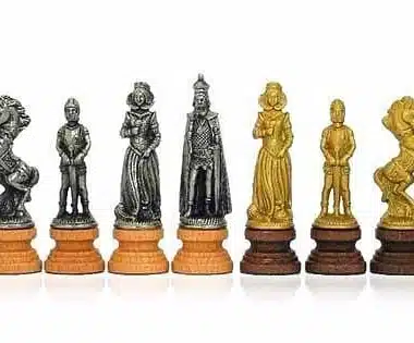 Schachspiel "Maria Stuart" aus Holz und Metall