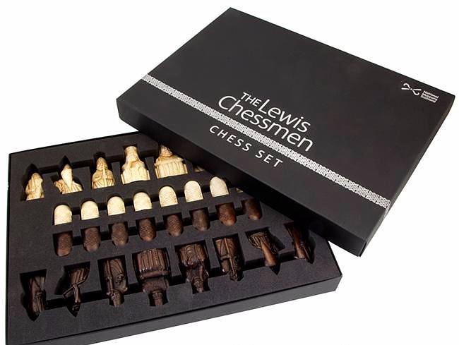 Schachspiel von der Isle of Lewis I aus Harz