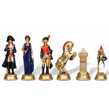 Schachfiguren Napoleon Waterloo in Blau- und Goldtönen, Nahaufnahme
