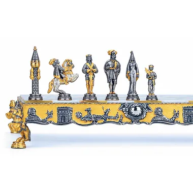 Alternative view of Gulliver und die Lilliputaner Schachbrett- und Schachspiel-Set aus Bronze, Onyx und 24 Karat Gold