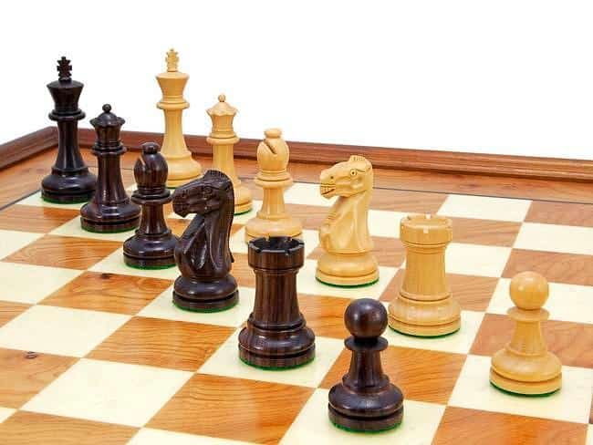 Supreme III Set Schachbrett aus Heideholz und Ulme & Schachspiel aus Rosenholz – Bild 4