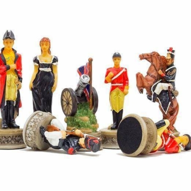 Alternative view of Schachset Schlacht von Waterloo II Schachbrett aus Rosenholz mit Aufbewahrungsschublade & Handbemaltem Schachspiel aus Harz