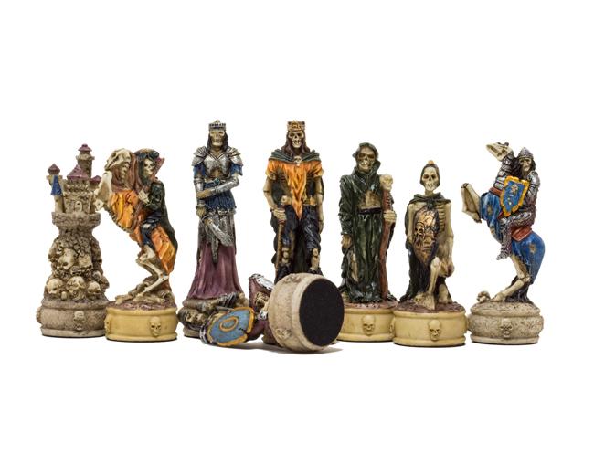 Schachspiel aus Zombie-Harz – Bild 2