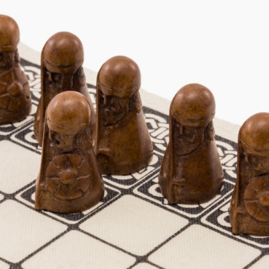 Wikingerspiel - Hnefatafl - Spielsteine aus Harz & Spielfläche aus Leinen