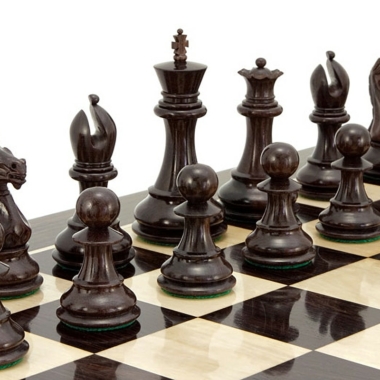 Staunton Schachspiel aus Buchsbaumholz und Rosenholz Sentinel Serie