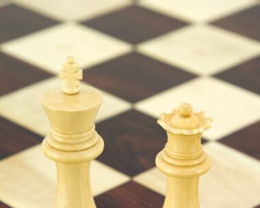 Staunton-Schachspiel aus Buchsbaum- und Ebenholz Sandringham-Serie