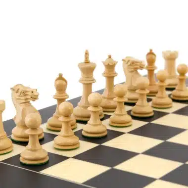Staunton-Schachspiel aus Buchsbaumholz und Ebenholz Highgrove-Serie
