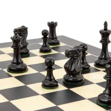 Staunton-Schachspiel aus Buchsbaumholz und Ebenholz Highgrove-Serie