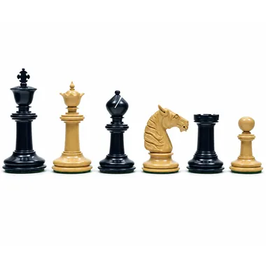 Traditionelles Staunton-Schachspiel aus Ebenholz und Buchsbaumholz