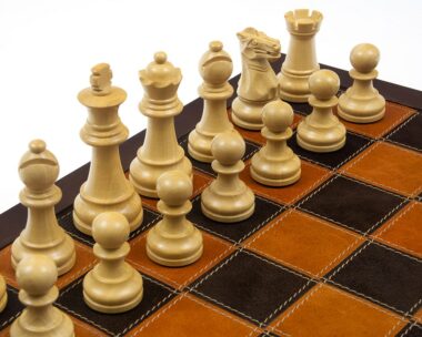 Modica-Schachspiel aus Rosenholz und Buchsbaumholz
