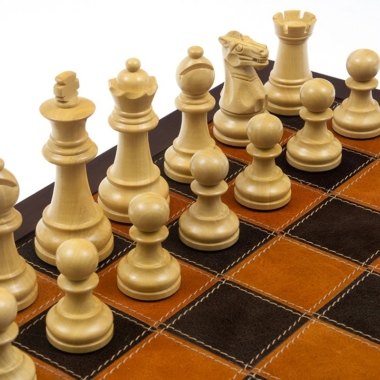 Modica-Schachspiel aus Rosenholz und Buchsbaumholz