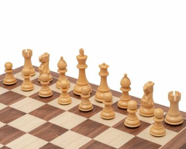 Klassisches Staunton-Schachspiel aus Akazien- und Buchsbaumholz