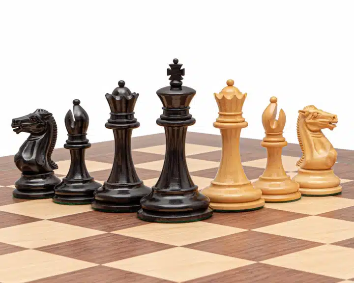 Rochester Schachspiel aus Buchsbaum- und Ebenholz