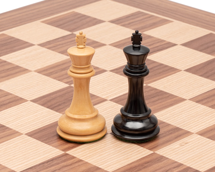 Traditionelles Windsor-Schachspiel - Schachbrett aus Nussbaum und Ahorn & Figuren aus Buchsbaum und Ebenholz – Bild 6