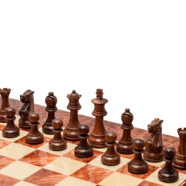 Modica de Luxe Italienisches Schachspiel - Schachbrett aus Ulmen- und Ahornholz & Figuren aus Buchsbaum- und Rosenholz