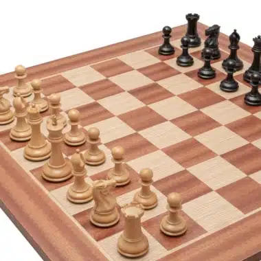 Staunton Sovereign Chess Set - Schachbrett aus Mahagoni- und Birkenholz & Figuren aus entbonisiertem Buchsbaumholz