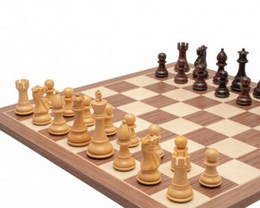 Classic Staunton de luxe Schachspiel - Schachbrett aus Rosen- und Walnussholz & Figuren aus Akazien- und Buchsbaumholz