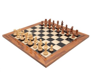 Schachspiel Trapani - Schachbrett aus schwarzem Anegre-Holz und Palisander & Figuren aus Akazien- und Buchsbaumholz