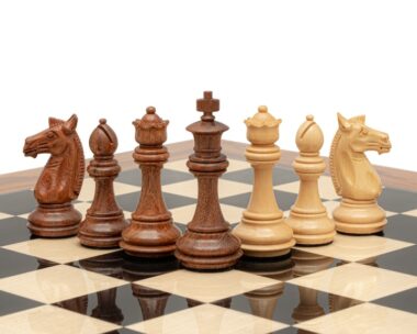 Schachspiel Trapani - Schachbrett aus schwarzem Anegre-Holz und Palisander & Figuren aus Akazien- und Buchsbaumholz